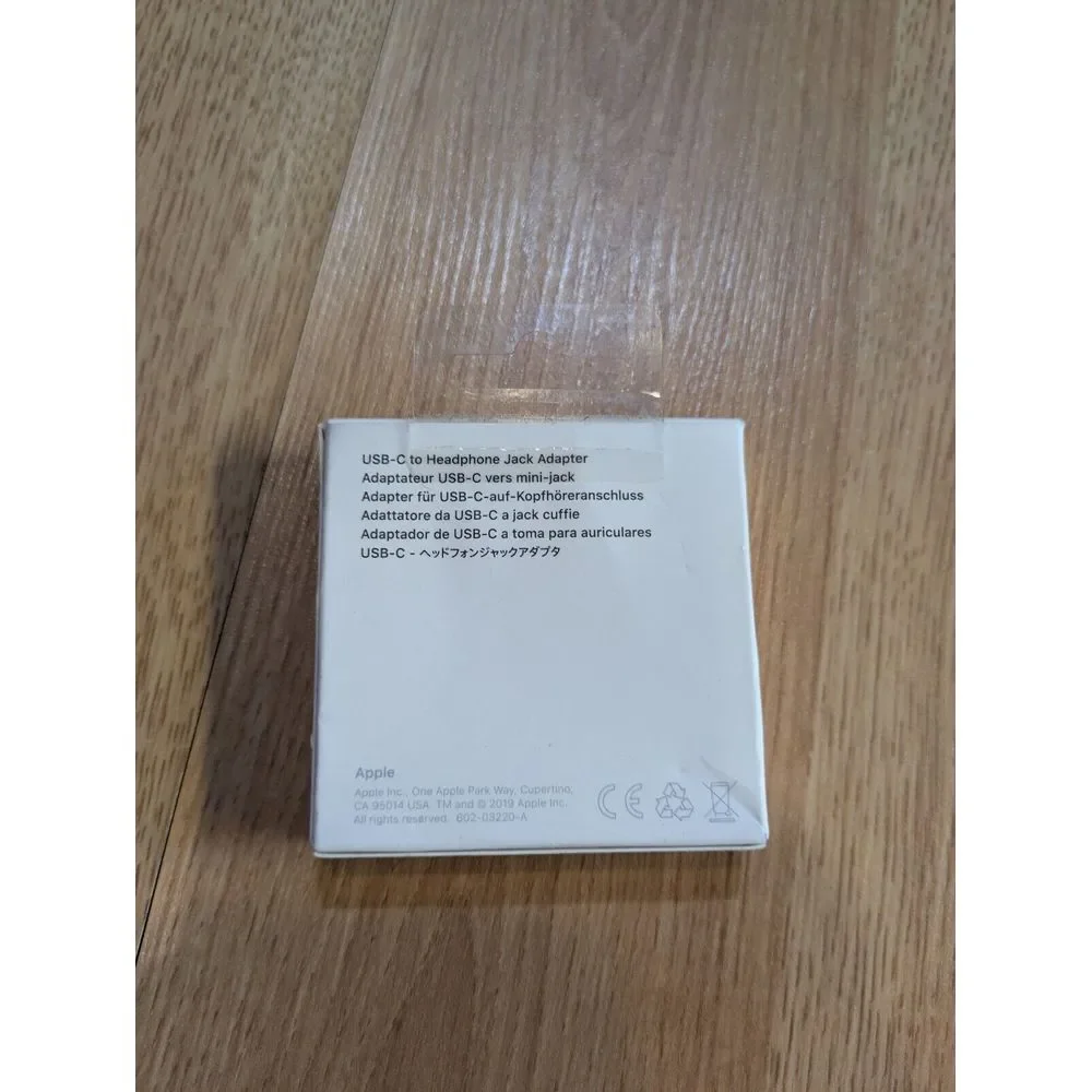 Apple USB-C to‎ Headphone Jack Adapter